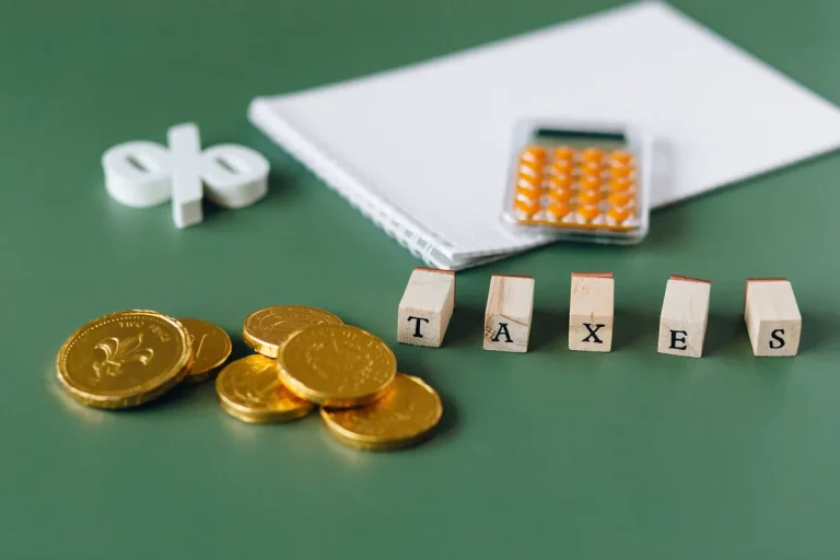 Cómo tributa un inversor en España: IRPF y base del ahorro