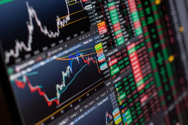 Trading platform con gráficos y datos